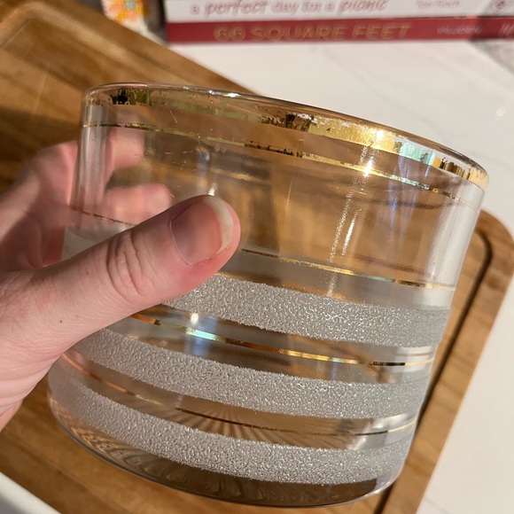 Vintage gold and frosted glass ice bucket - Picture 6 of 10